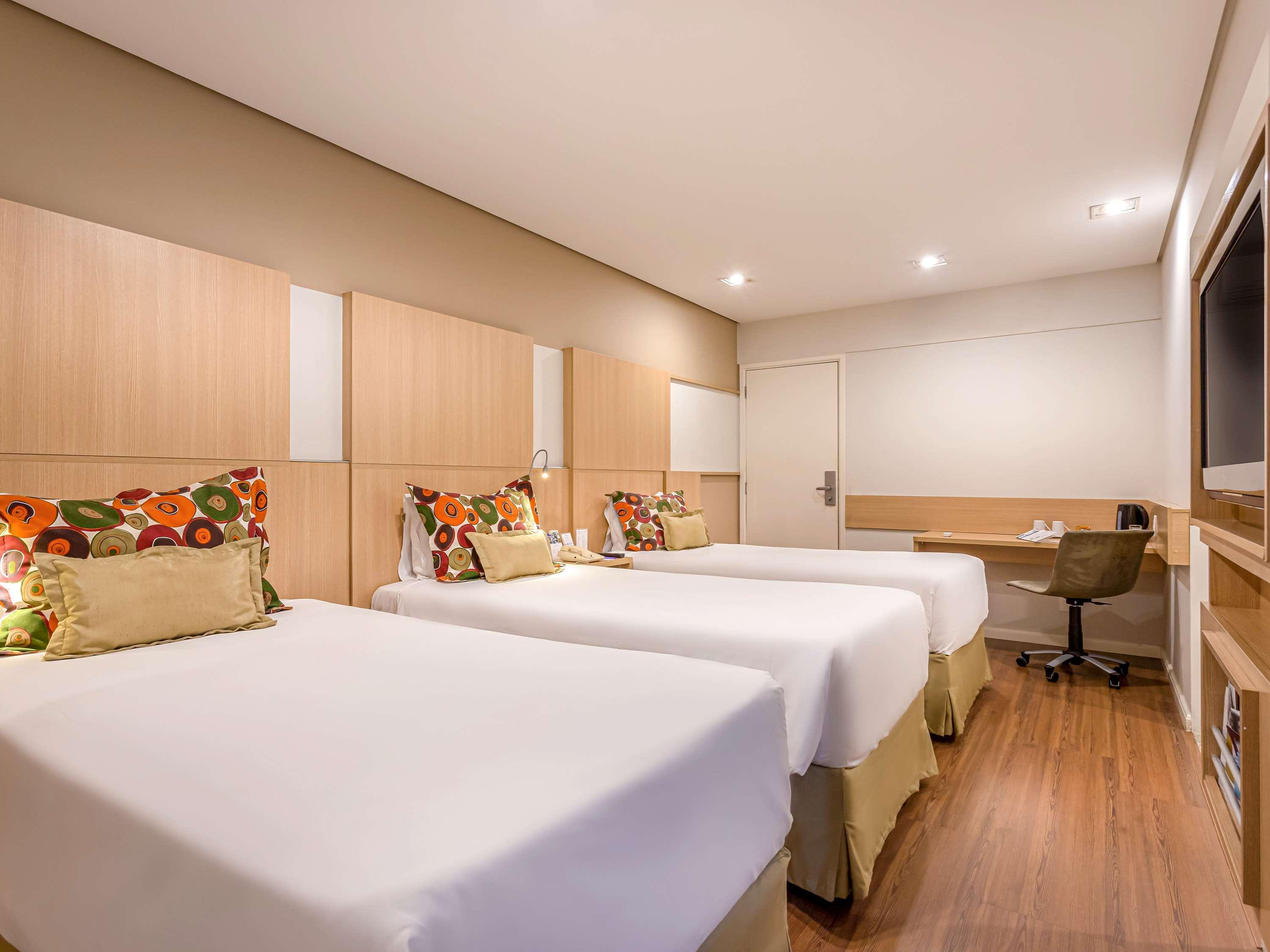 Mercure Nacoes Unidas Hotel 4*