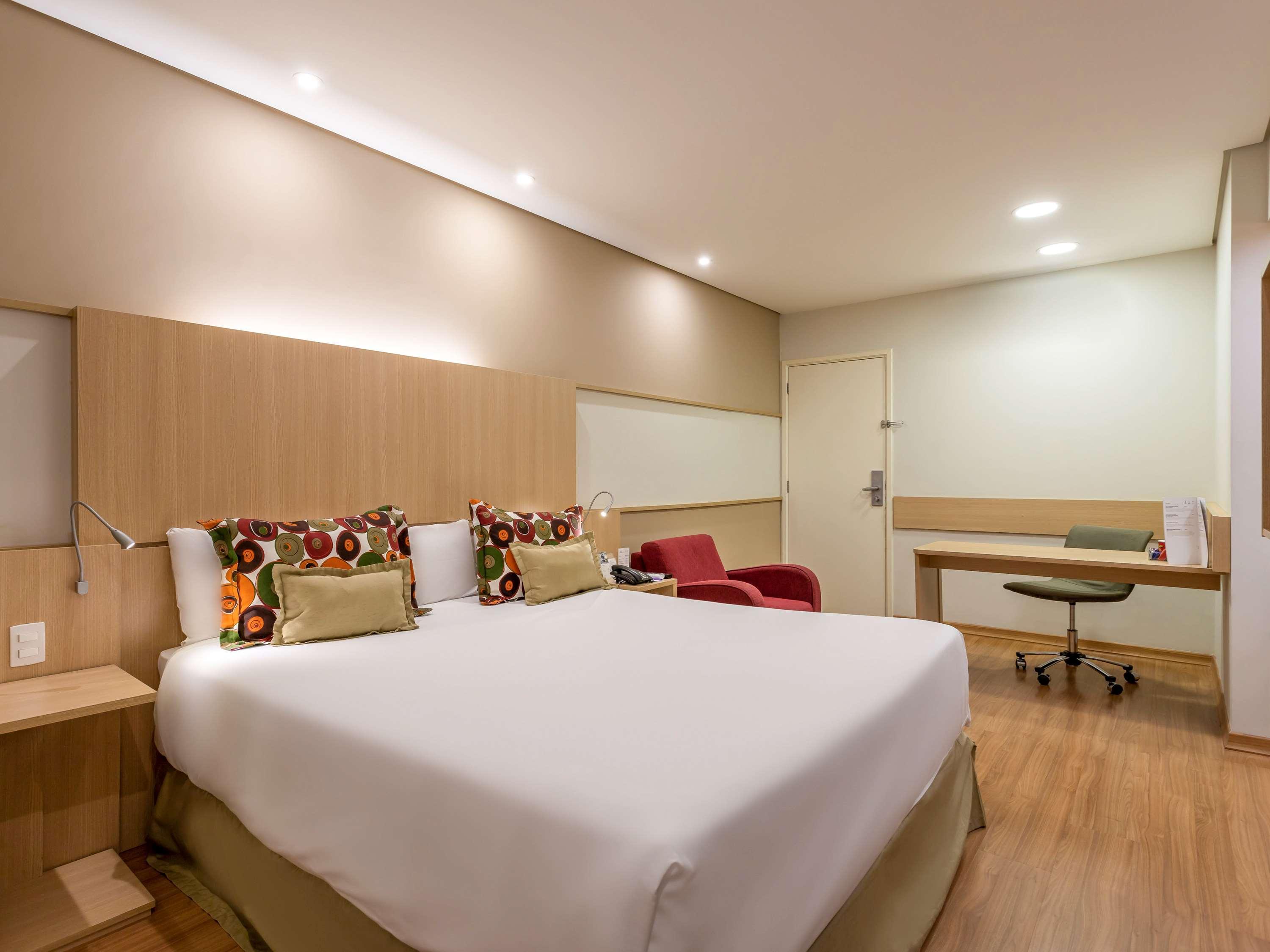 Hotel Mercure Nacoes Unidas 4*