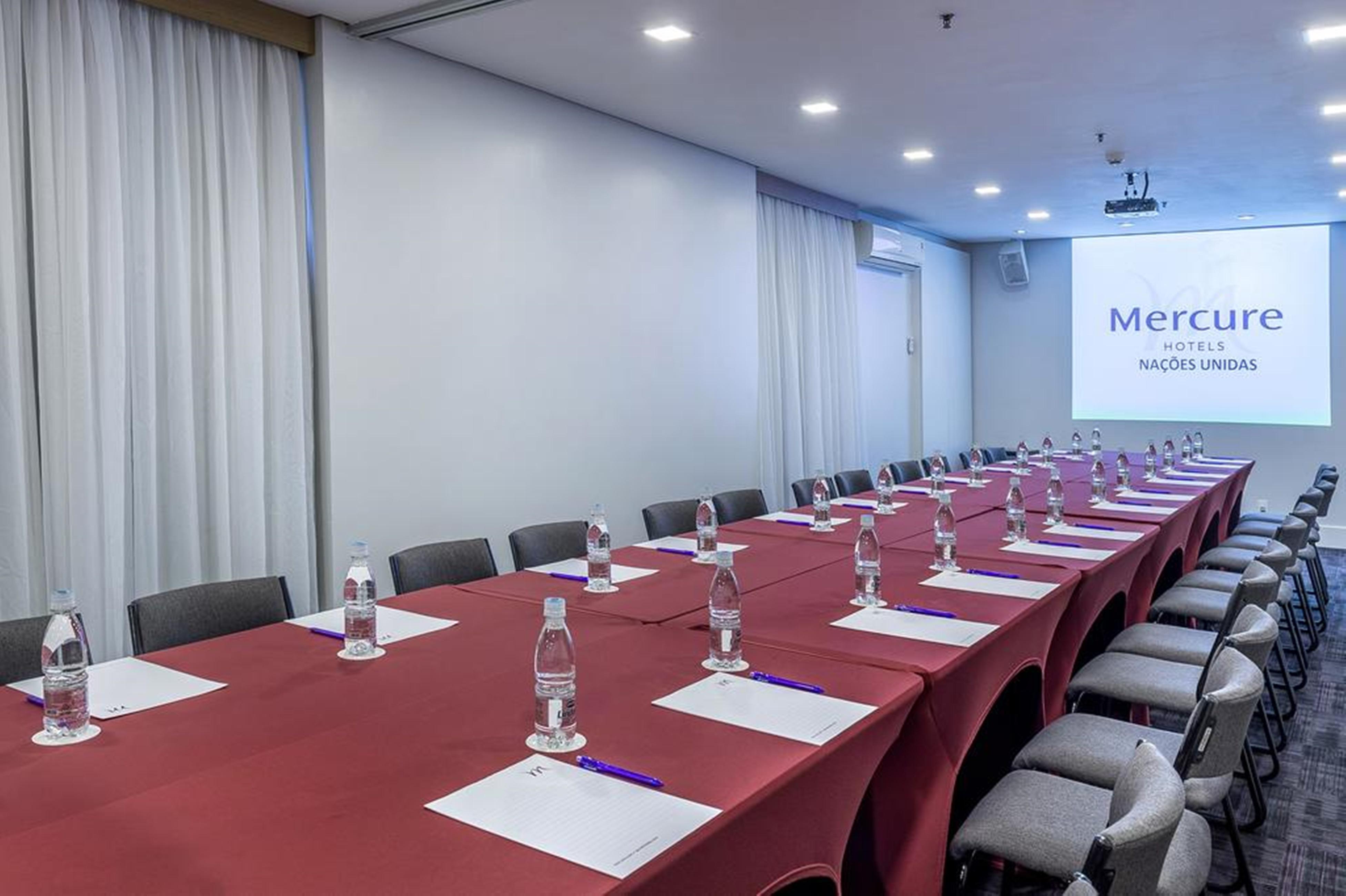 Mercure Nacoes Unidas Hotel 4*