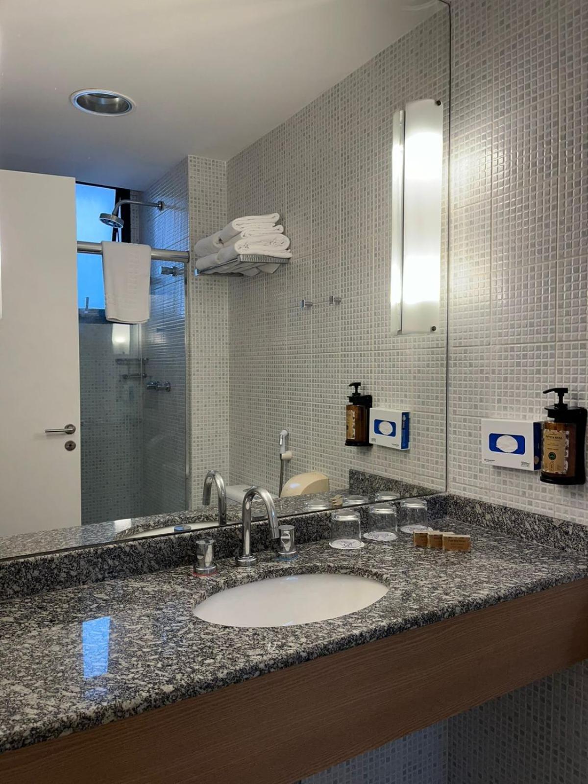 Mercure Nacoes Unidas Hotel 4*