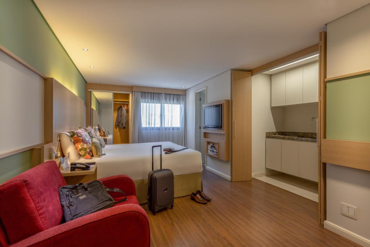 Mercure Nacoes Unidas Hotel 4*