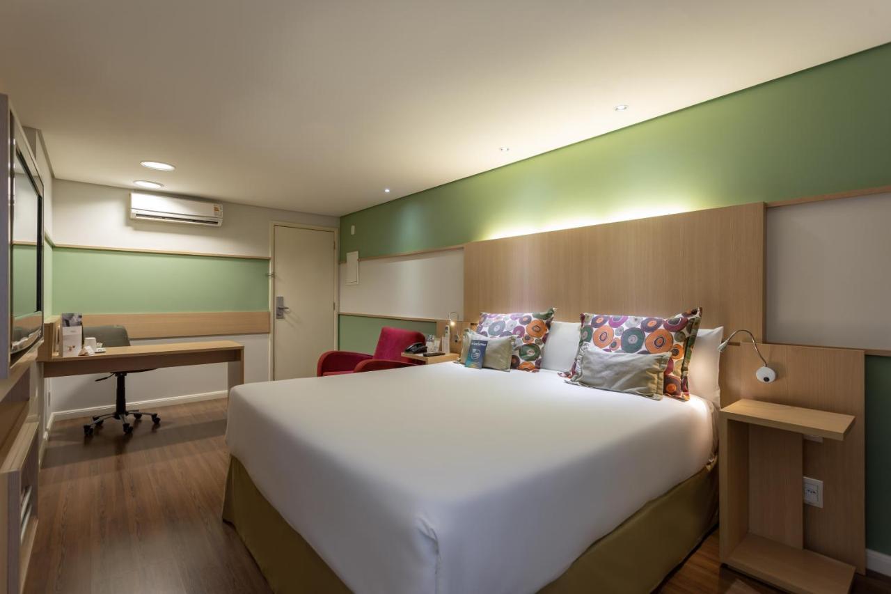 Mercure Nacoes Unidas Hotel 4*